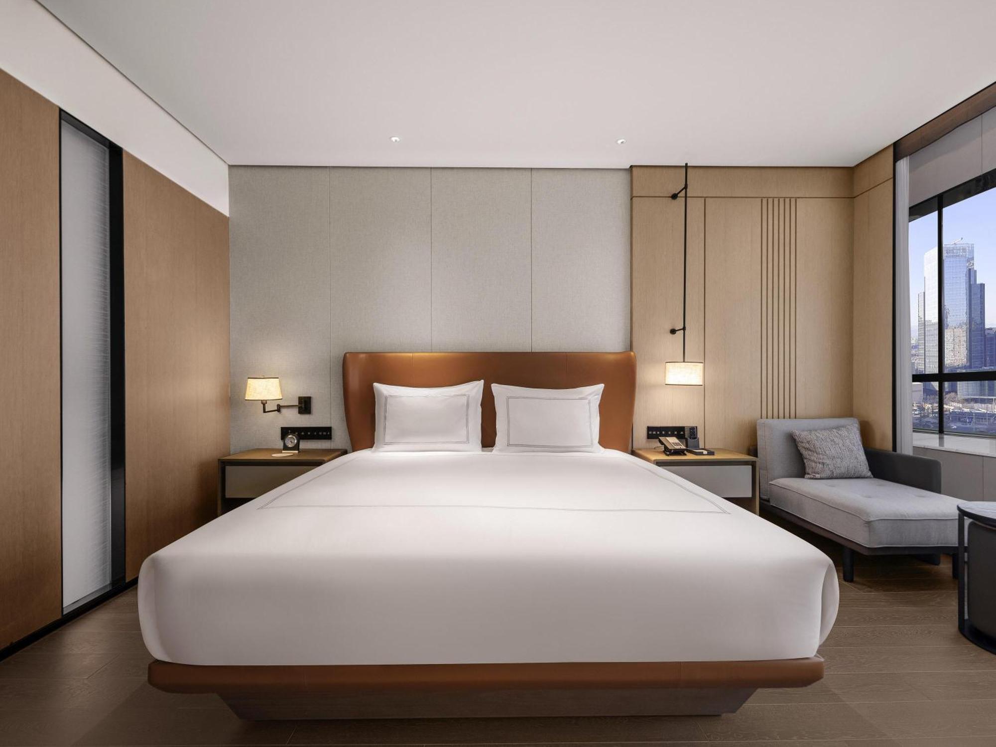Premier King Room