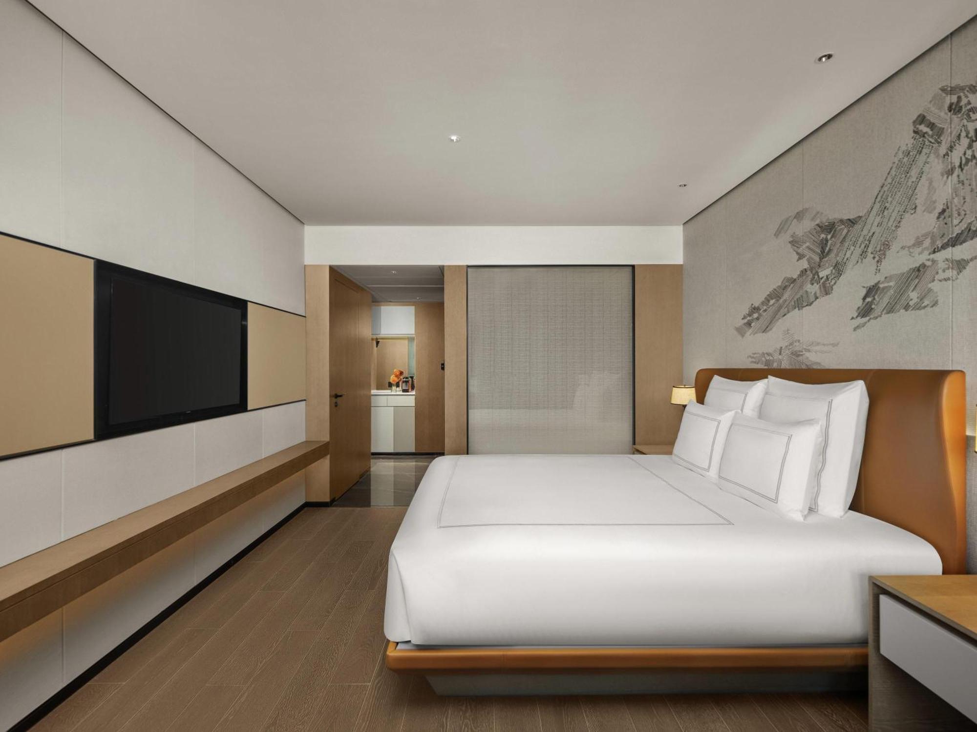Swiss Executive King Room Lounge Access High Floor